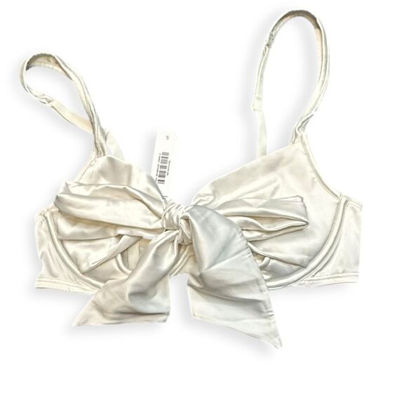 ADORE ME Women’s Ivory Gynger Unlined Satin Balconette Bra Size Small NWT - Picture 2 of 7
